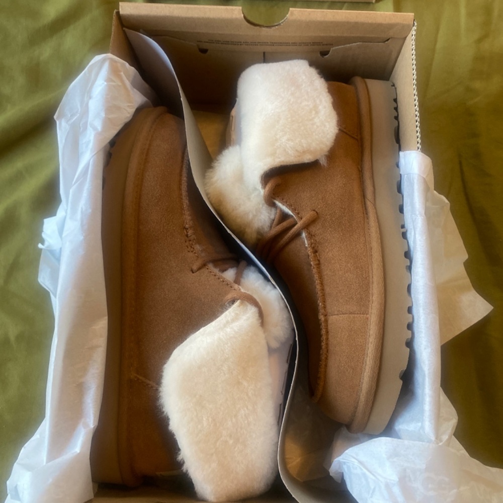 UGG Boots - Picture 2 of 7